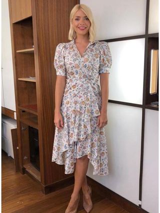 holly-willoughby-style-238784-1561476516570-image