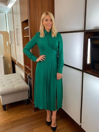 holly-willoughby-style-238784-1605027385313-image