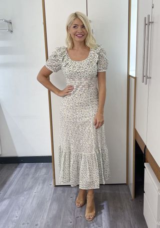 holly-willoughby-style-238784-1661529931143-image