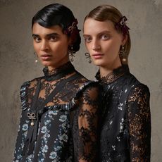 heres-your-first-look-at-the-entire-erdem-x-hm-collection-238801-square