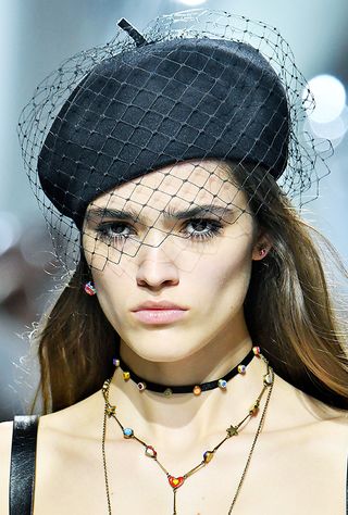 accessory-trends-spring-summer-2018-238965-1508181992885-image