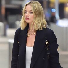hey-margot-robbie-can-we-borrow-that-outfit-239134-square