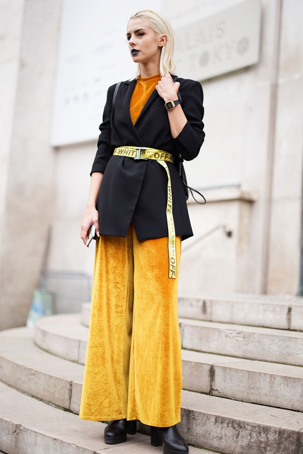 20 Black-and-Gold Outfits to Wear Now | Who What Wear