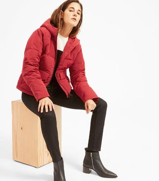 Everlane + The Short Puffer Jacket in Ruby