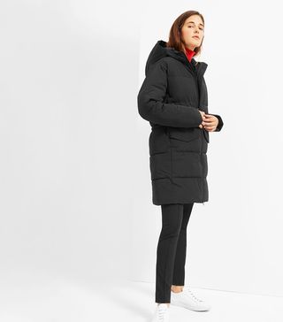 Everlane + The Long Puffer Jacket in Black
