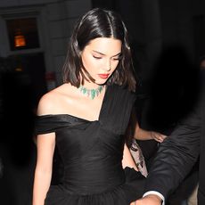 kendall-jenner-holiday-party-outfit-ideas-241363-1510093315543-square