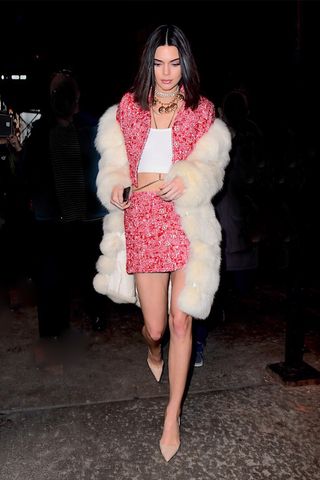 kendall-jenner-holiday-party-outfit-ideas-241363-1510093333020-image