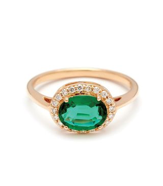 Anna Sheffield + Oval Rosette Ring in Yellow Gold and Emerald