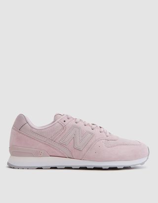 New Balance + 696 Suede in Faded Pink/Rose Sandstone