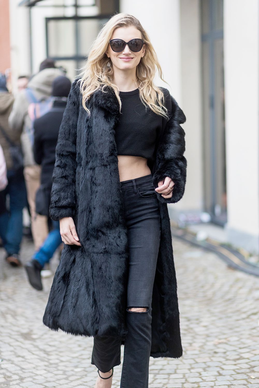 13 Ways to Wear Black Ripped Jeans | Who What Wear