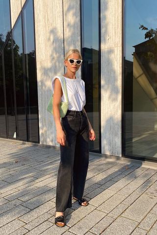 how-to-wear-wide-jeans-241750-1605150787965-image