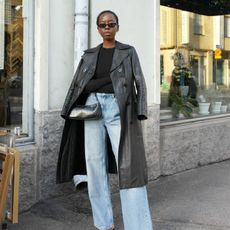 how-to-wear-wide-jeans-241750-1605205218961-square