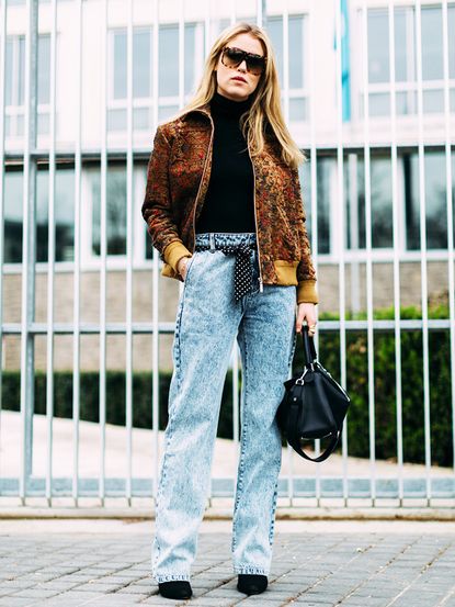 How to Wear Boyfriend Jeans in the Winter | Who What Wear