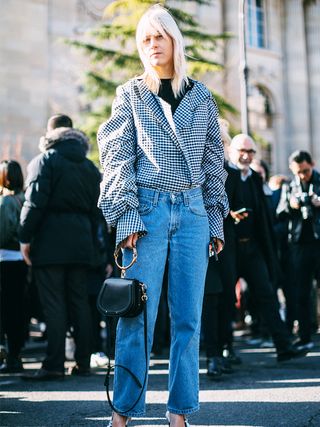 How to Wear Boyfriend Jeans in the Winter