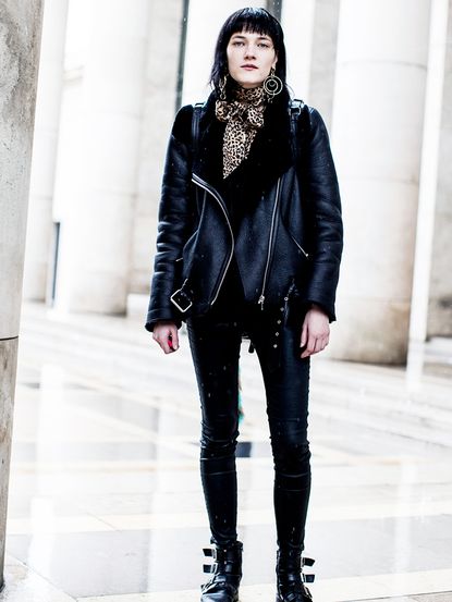 Leather Leggings in Winter: 10 Cool Outfit Formulas to Steal | Who What ...