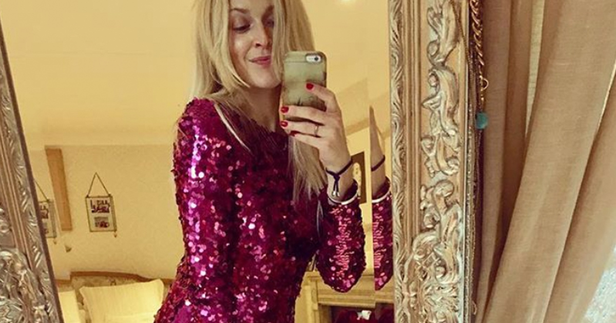 lk bennett gold sequin dress Reagan Fitted Sequin Dress - Gold Metallic Treasure Box Sequin Knit – The  Islands main image 0