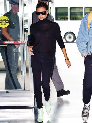 celebrity-airport-style-2017-243377-1512151229991-image