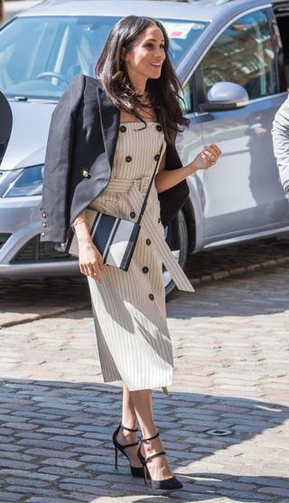 meghan-markle-best-outfits-243689-1525480075721-image