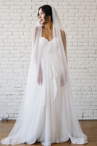 wedding-veil-styles-244903-1513188963263-image