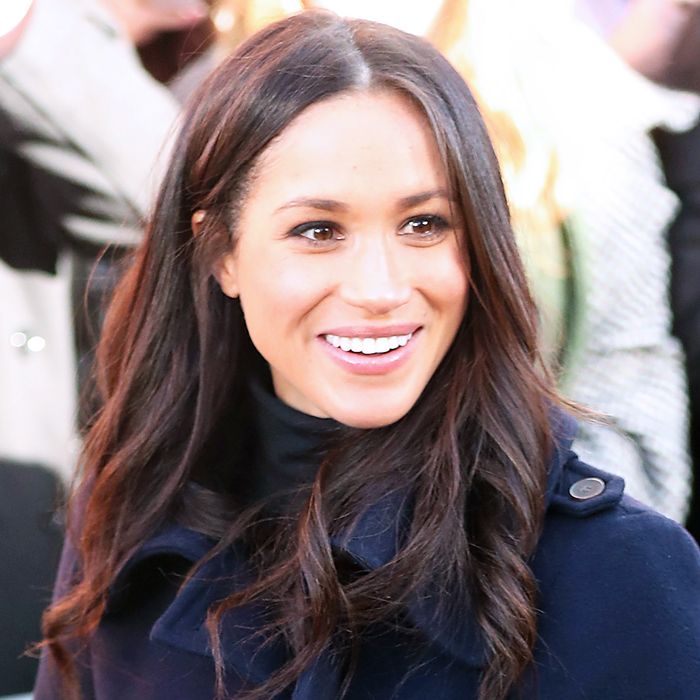 self portrait green dress meghan markle White Long Tulle Prom Dress with Pockets Meadow Green Leaf Appliques Y –  Viniodress main image 1