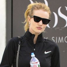 rosie-huntington-whiteley-affordable-under-armour-leggings-245731-1514999847108-square