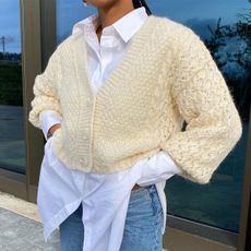 lightweight-sweaters-246182-1615004582756-square
