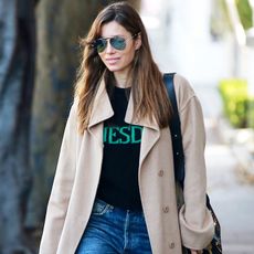 jessica-biel-heels-and-jeans-outfit-246557-1515705377310-square