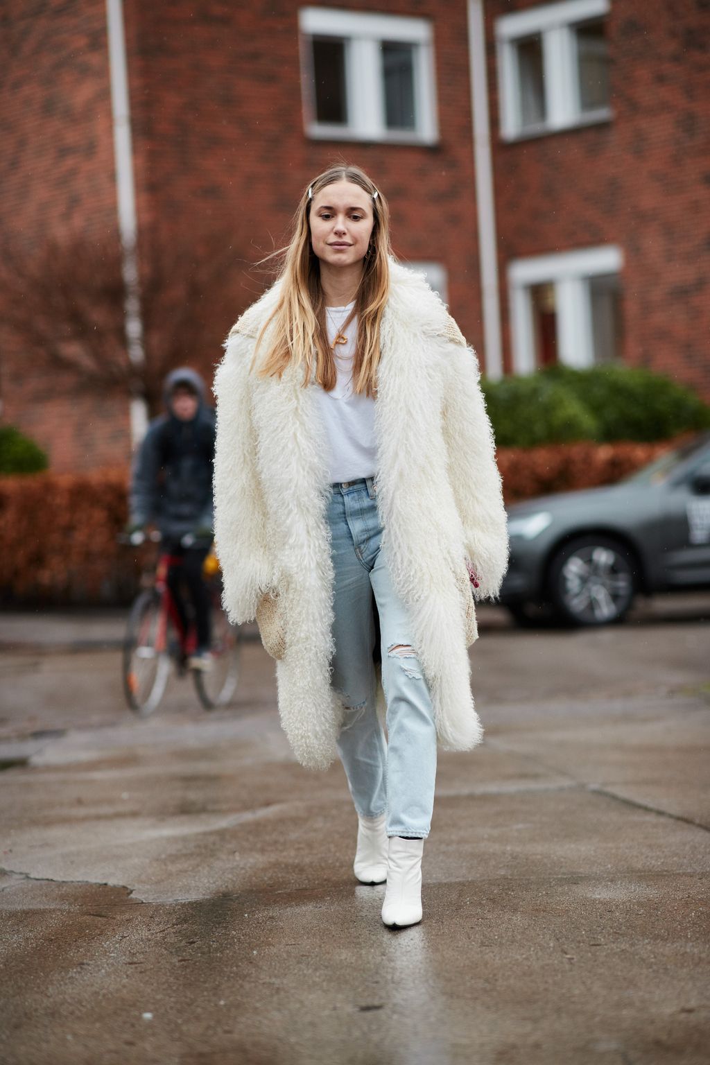 how to wear cropped pants with booties