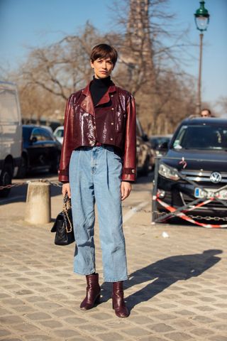 ways-to-wear-cropped-pants-with-booties-247026-1662701409982-image