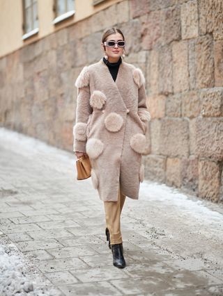 stockholm-fashion-week-street-style-january-2018-247371-1516798777660-image