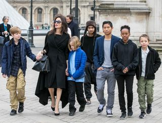 angelina-jolie-paris-museum-with-kids-248305-1517429483278-image