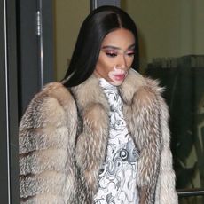 what-was-she-wearing-winnie-harlow-prada-pajama-dressing-248747-1517889767707-square