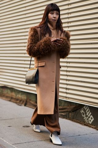 new-york-fashion-week-street-style-fall-2018-248850-1518220525619-image