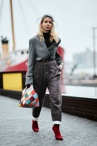 new-york-fashion-week-street-style-fall-2018-248850-1518462774403-image