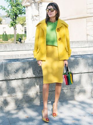 how-to-wear-bright-colours-249091-1518183944553-image