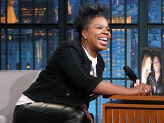 leslie-jones-olympics-outfit-commentary-249137-1518206450304-image