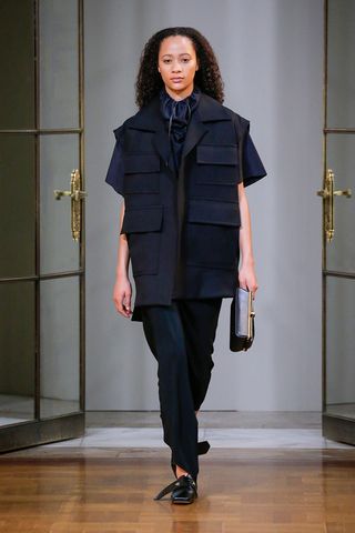 victoria-beckham-fall-runway-show-2018-249250-1518410634931-image