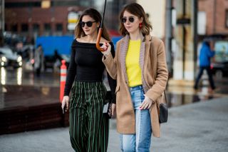 new-york-fashion-week-streetstyle-yellow-249258-1518474918811-main