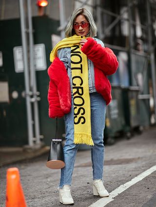 new-york-fashion-week-february-2018-street-style-249261-1518429164432-image