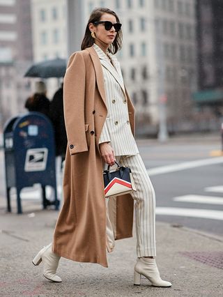 new-york-fashion-week-february-2018-street-style-249261-1518429179845-image
