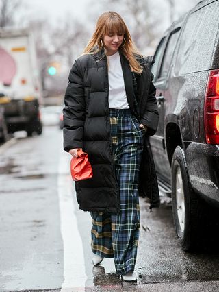 new-york-fashion-week-february-2018-street-style-249261-1518429924476-image