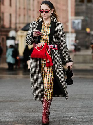 new-york-fashion-week-february-2018-street-style-249261-1518429931008-image