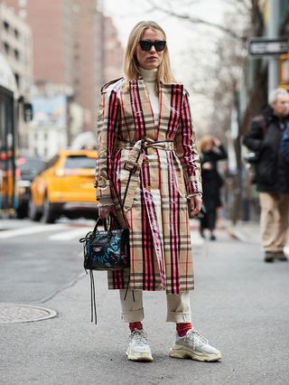 new-york-fashion-week-february-2018-street-style-249261-1518430195370-image