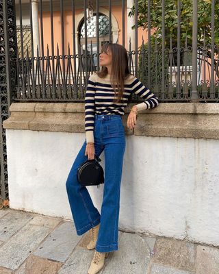 cute-outfits-with-flared-jeans-249398-1613503793941-main
