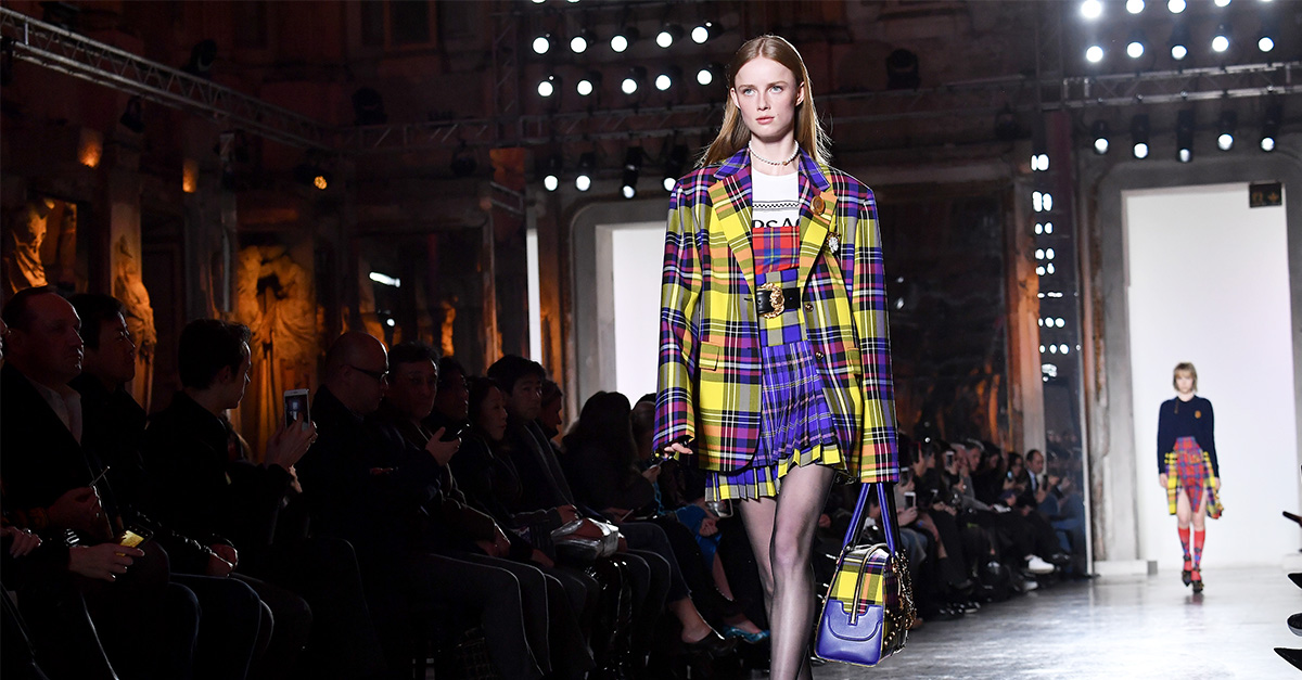 Versace Fall 2018 Runway Show | Who What Wear Versace Fall 2018 Runway Show | Who What Wear