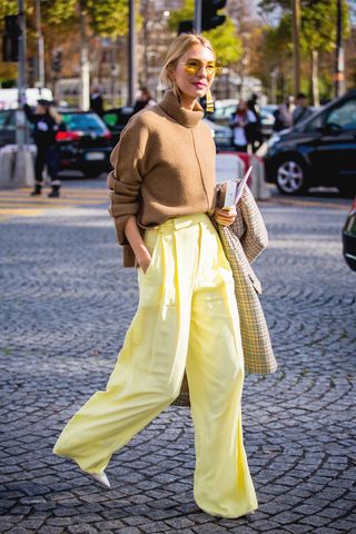 yellow-outfits-249666-1518671976974-image
