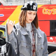 bella-hadid-way-to-wear-patent-leather-pants-249805-1518793941038-square