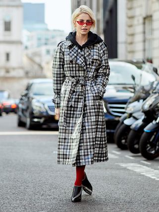 london-fashion-week-february-2018-street-style-249853-1519039605054-image