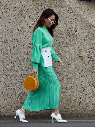 london-fashion-week-february-2018-street-style-249853-1519043206023-image