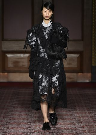 simone-rocha-runway-fall-winter-2018-249896-1518981963294-image